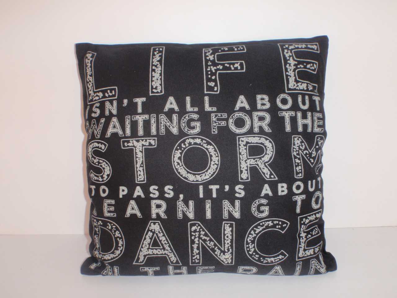 View Cushion 40 x 40cm Vintage Life